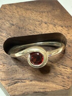 Silpada Sterling Silver .925 Garnet Bezel Ring - Red Garnet size 8